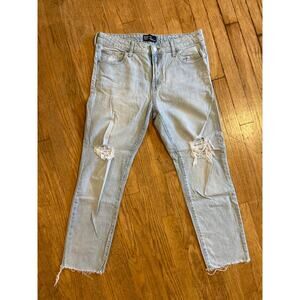 Gap Light Wash Slim Boyfriend Distressed Jean Womens Size 8